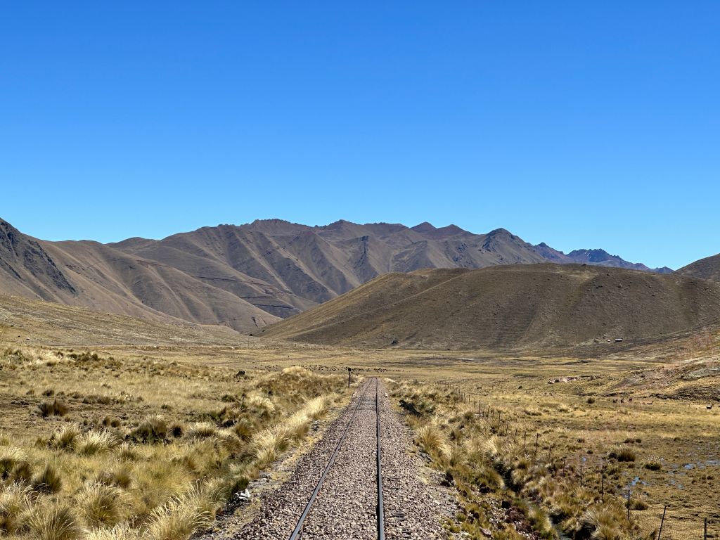 mit dem Zug von Cusco nach Puno